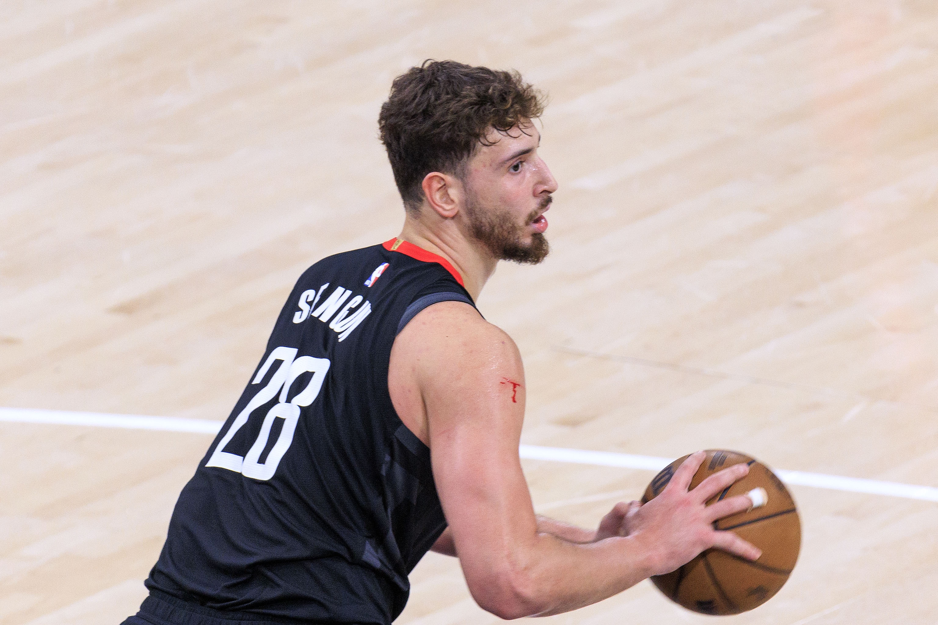 彩客网 官网-正负值+19全场最高！申京18中10拿到23分7板11助 罚球4中3