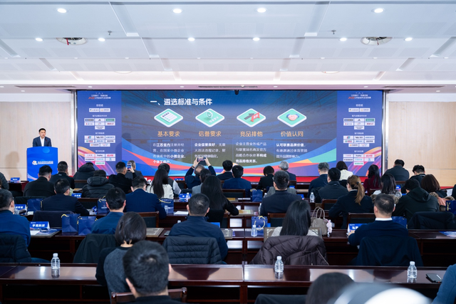 阿迪达斯牵手2026江苏省城市足球联赛，助力全民共享足球快乐